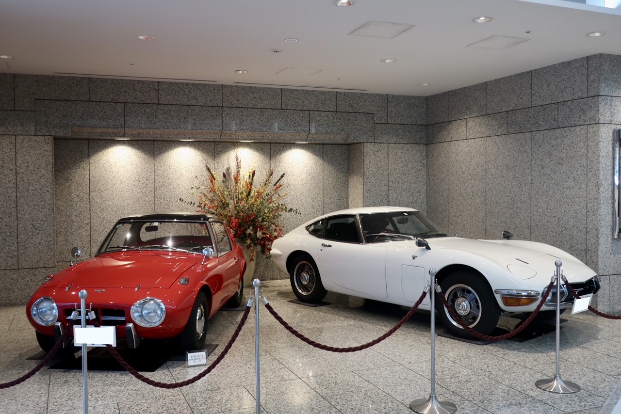トヨタの2台のスポーツ・カー　2000GT SPORTS 800 トヨタは昔も今も全部本気！ | レクサスでドライブ日記