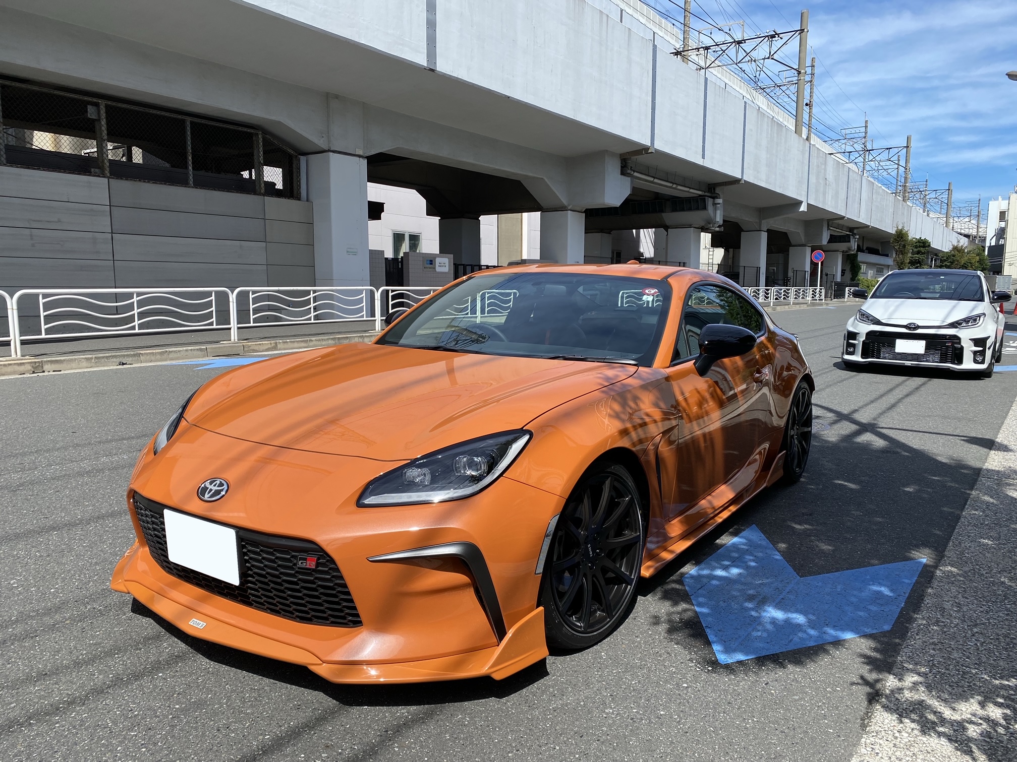 TOM'S GR86 TSをテストドライブ！16年振りのマニュアル車！ | レクサス