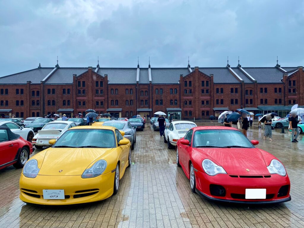 996