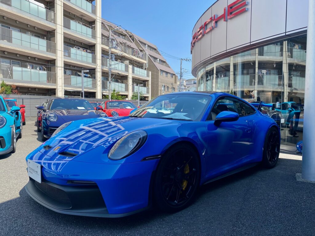 ポルシェセンター