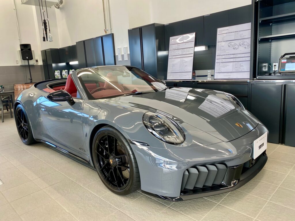 ポルシェセンター