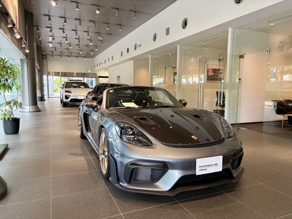 ポルシェセンター