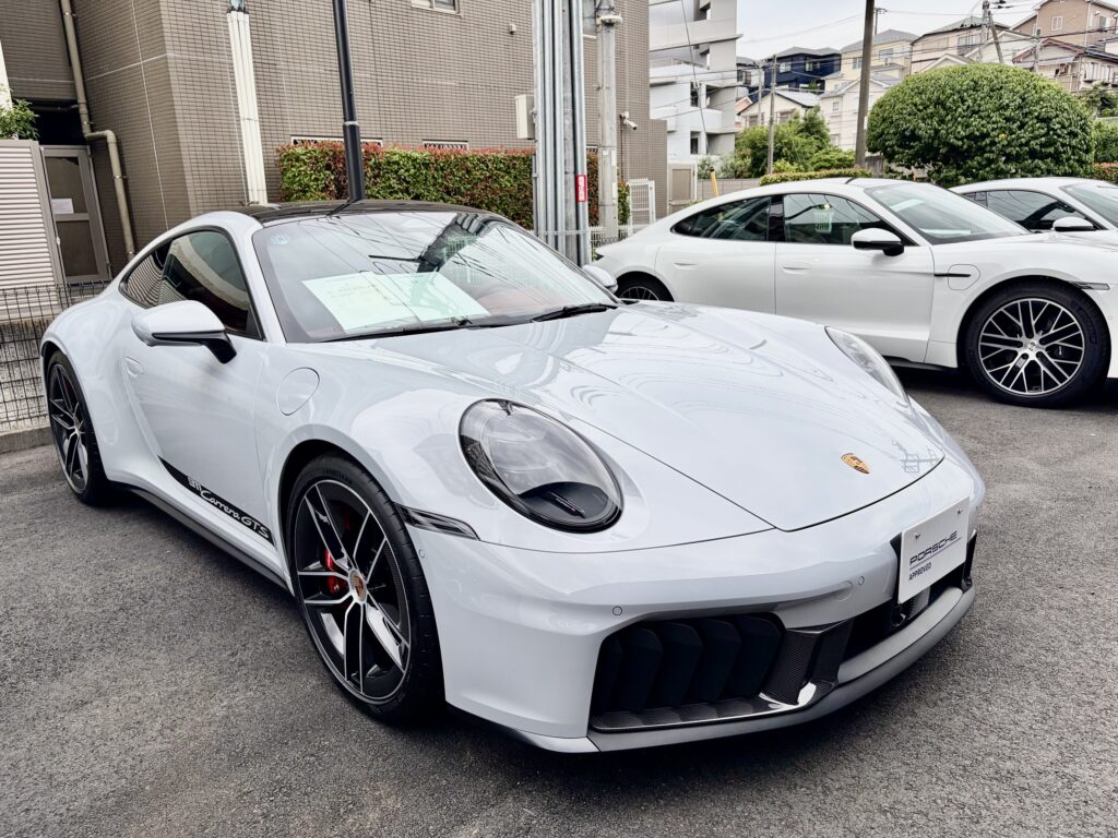 ポルシェセンター